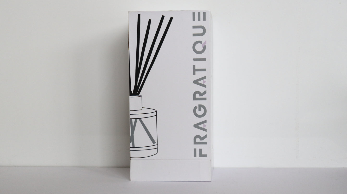 Leather and Sandalwood Reed Diffuser